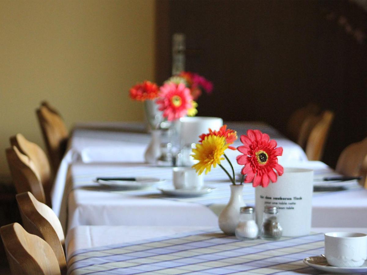 Pension Zum Krug, Messe Muenchen Hergolding 外观 照片